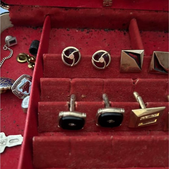 VINTAGE TIE CLIPS & CUFF LINKS - Picture 2 of 8